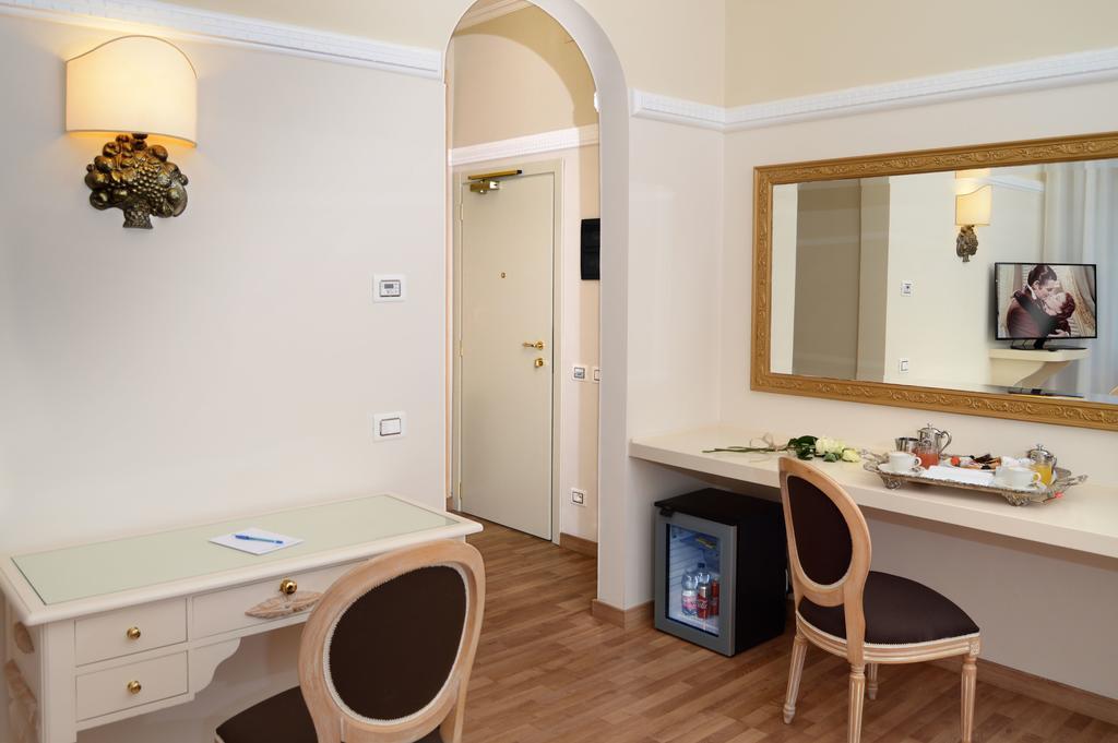 מונטה קטיני טרמה Grand Hotel Vittoria מראה חיצוני תמונה