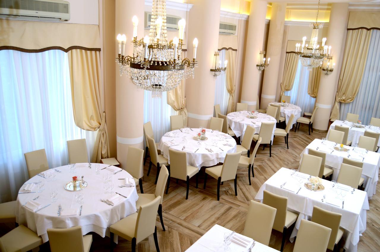 מונטה קטיני טרמה Grand Hotel Vittoria מראה חיצוני תמונה