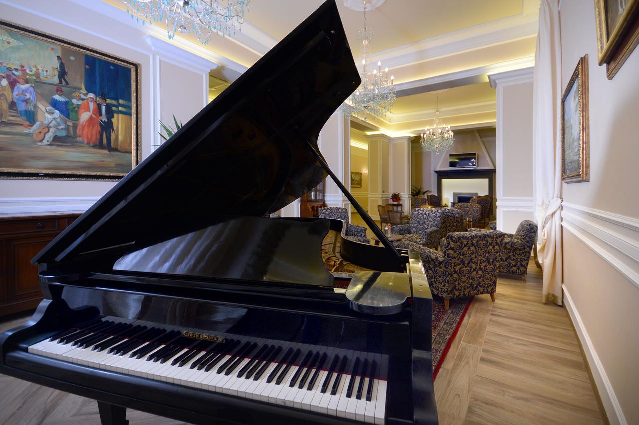 מונטה קטיני טרמה Grand Hotel Vittoria מראה חיצוני תמונה