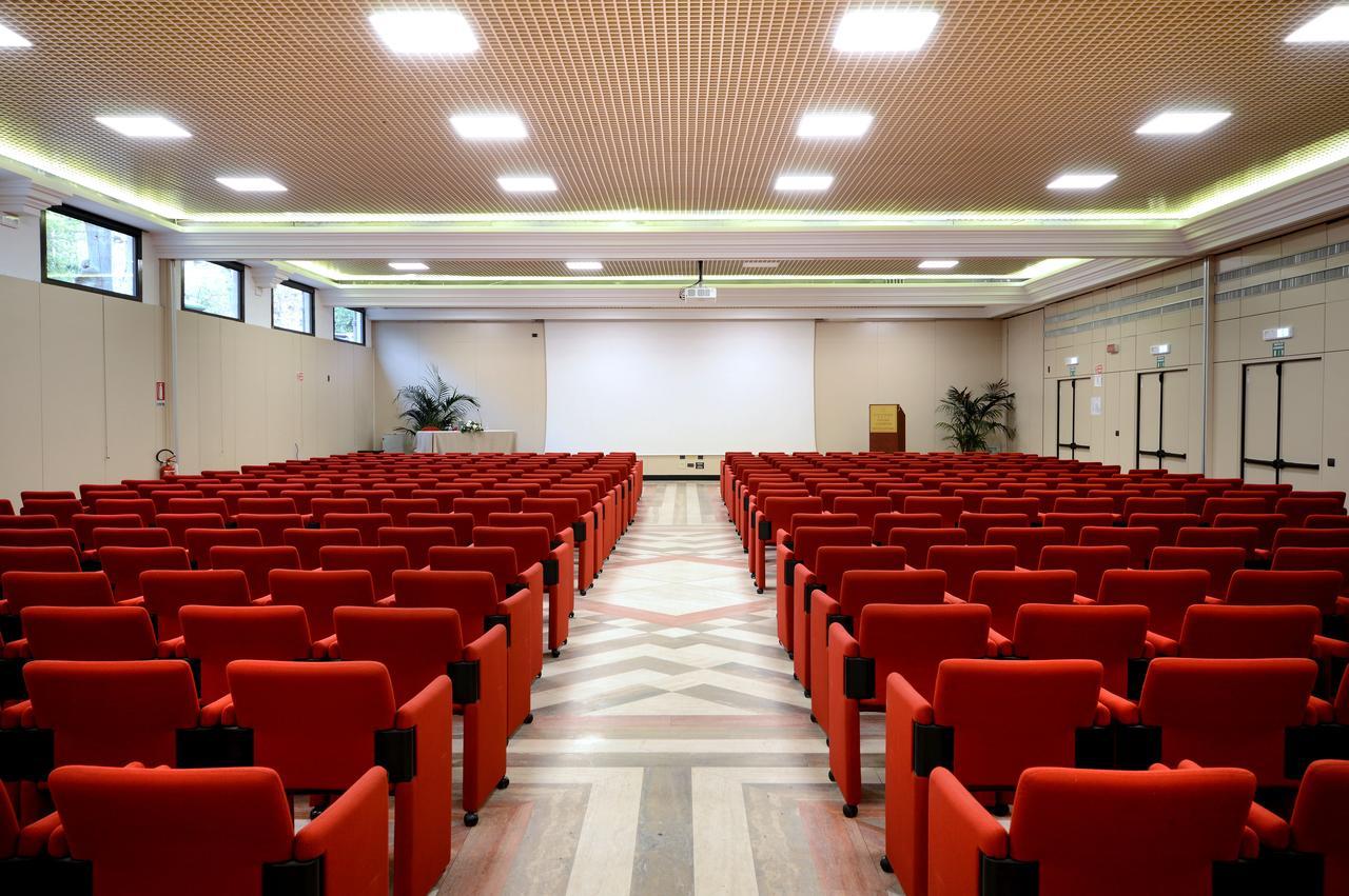 מונטה קטיני טרמה Grand Hotel Vittoria מראה חיצוני תמונה